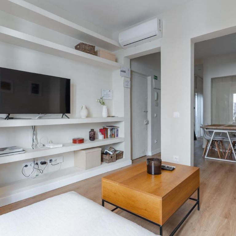Centric- 2Bd 1Bth furnished - Chueca - One-Bedroom Apartment - 5