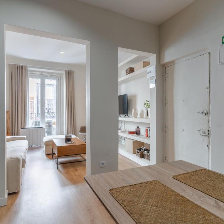 Centric- 2Bd 1Bth furnished - Chueca - One-Bedroom Apartment - 9