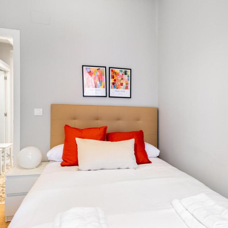 Refurbished Bright-2Bedrooms 1bathroom-Lavapies - Apartment - 12