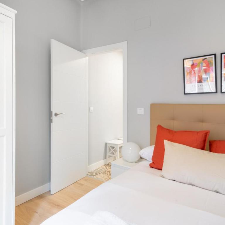 Refurbished Bright-2Bedrooms 1bathroom-Lavapies - Apartment - 13