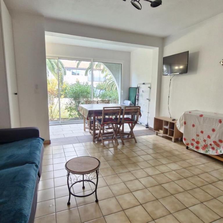 L HACIENDA - appartement 4 à 5 personnes proche plage et port - Parking - Studio - 1