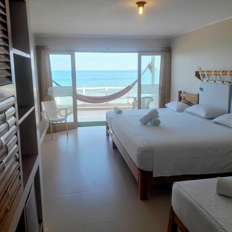 Hotel Punta del Mar - Habitación Cuádruple con vistas al mar - 8