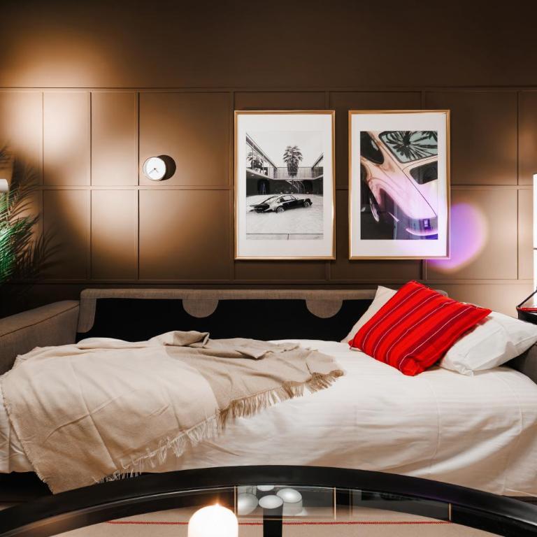 WF Timeless Residence with Terrace & Foosball - Two-Bedroom Deluxe Apartment with Balcony - 20