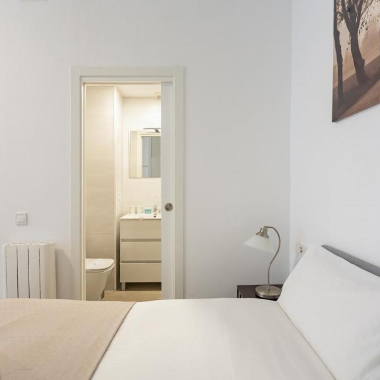 Modern studio - Av. de América - Studio Apartment - 11