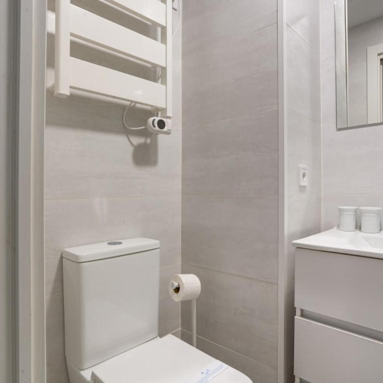 Modern studio - Av. de América - Studio Apartment - 13