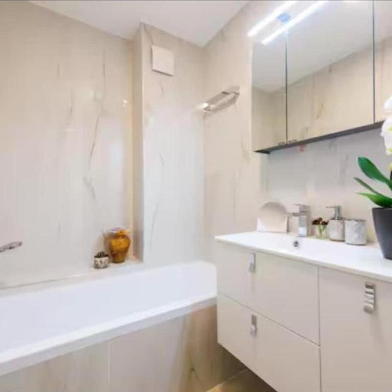 Sea View Apartment Near Monaco - Appartement - Vue sur Mer - 3