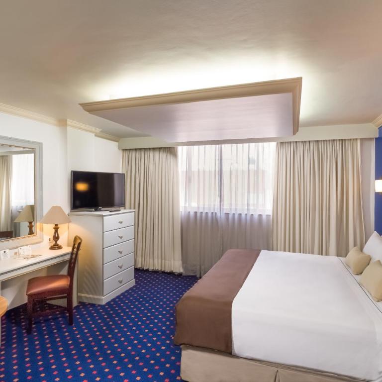 Hotel Estoril - Suite con cama extragrande - No fumadores - 4