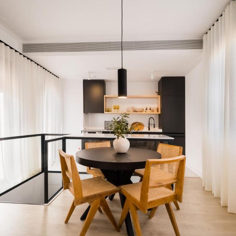 Stylish Duplex-3Beds 2Baths-Puerta Carmona Centro - Apartment - 11