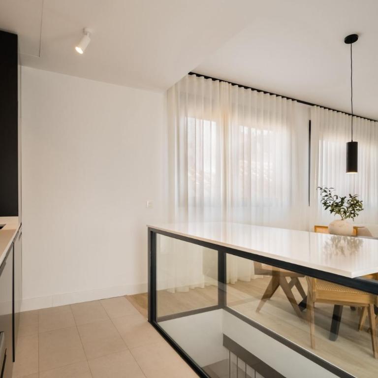 Stylish Duplex-3Beds 2Baths-Puerta Carmona Centro - Apartment - 13