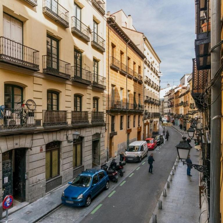 Bright and Cozy - 2 Bedrooms 1.5 Baths - La Latina - Two-Bedroom Apartment - 18