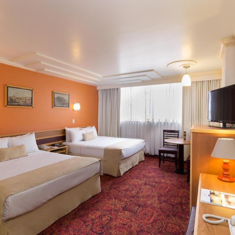 Hotel Estoril - Habitación Doble con 2 camas dobles - No fumadores - 5
