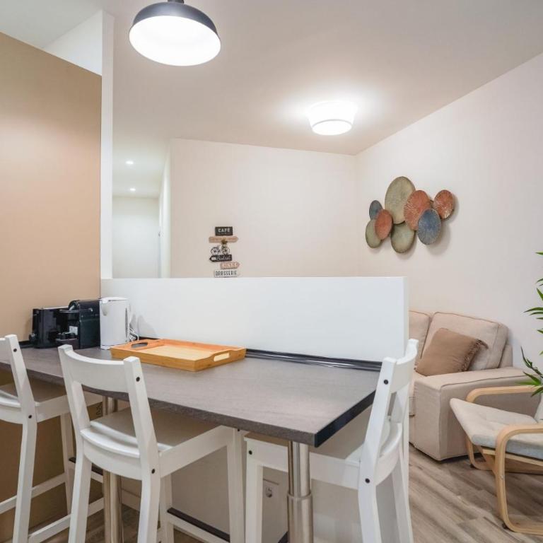 Modern and Cozy-3 Bedrooms 1 Bathroom-Delicias - Apartment - 8