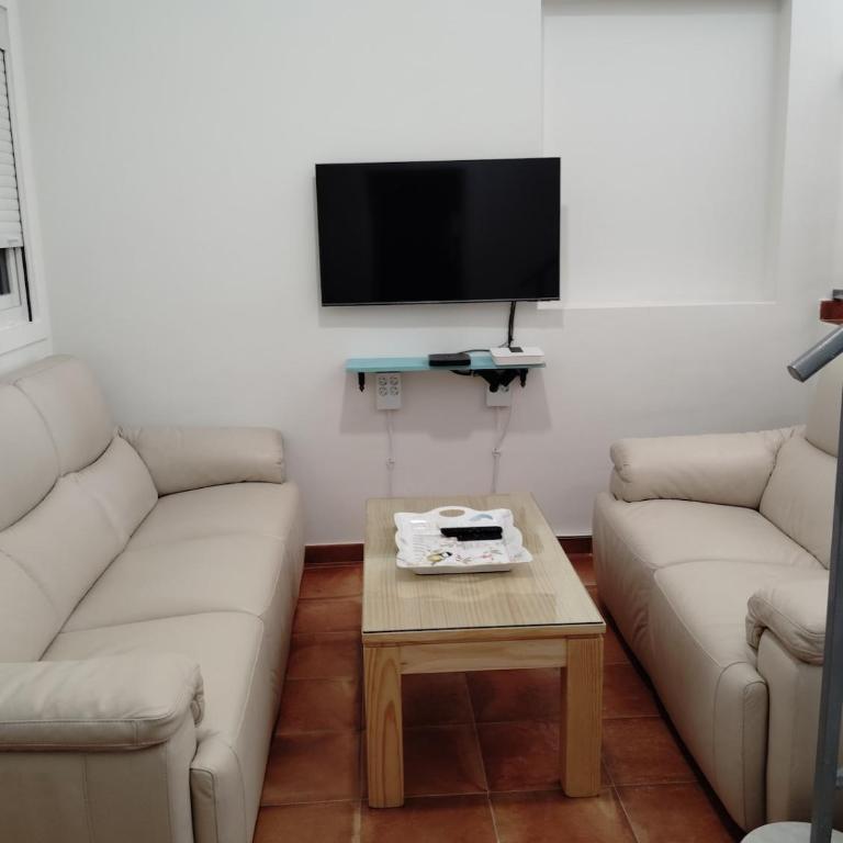 Capricho Verde - Three-Bedroom Standard Apartment - 63