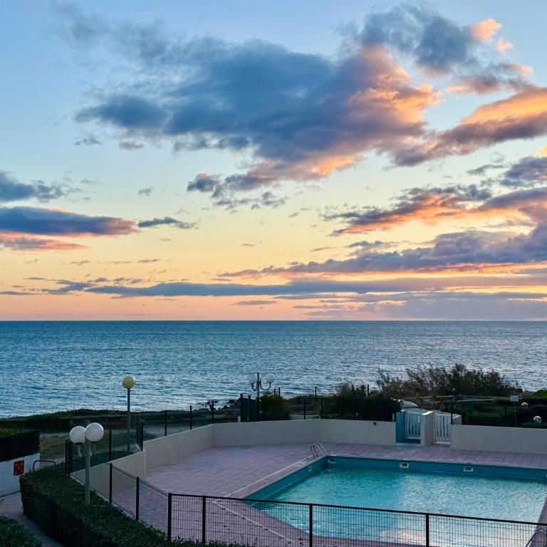 T3 de 65 m² avec accès direct à la plage - Appartement - Vue sur Mer - 13