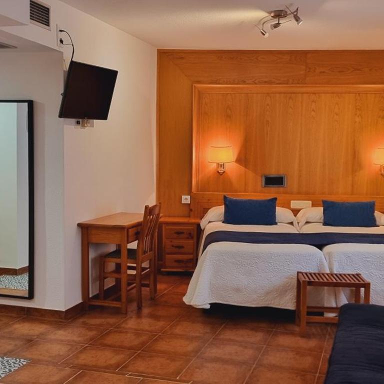 Hotel Real De Toledo - Habitación Cuádruple Estándar - 3