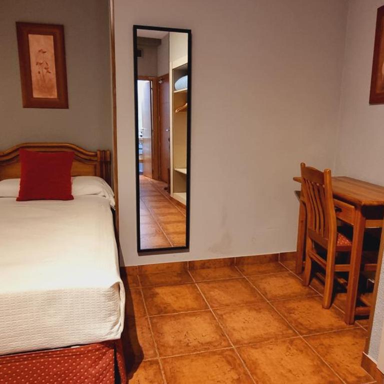 Hotel Real De Toledo - Habitación Individual con baño - 5
