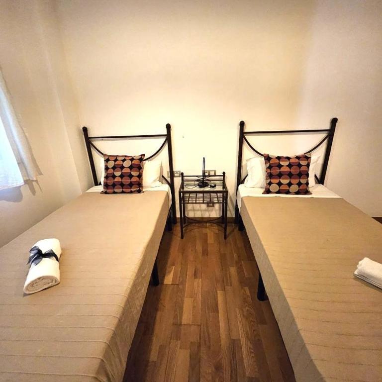 Ramblas flat 3Bedroom and Pool Min 32 days - Three-Bedroom Apartment with Balcony - 6