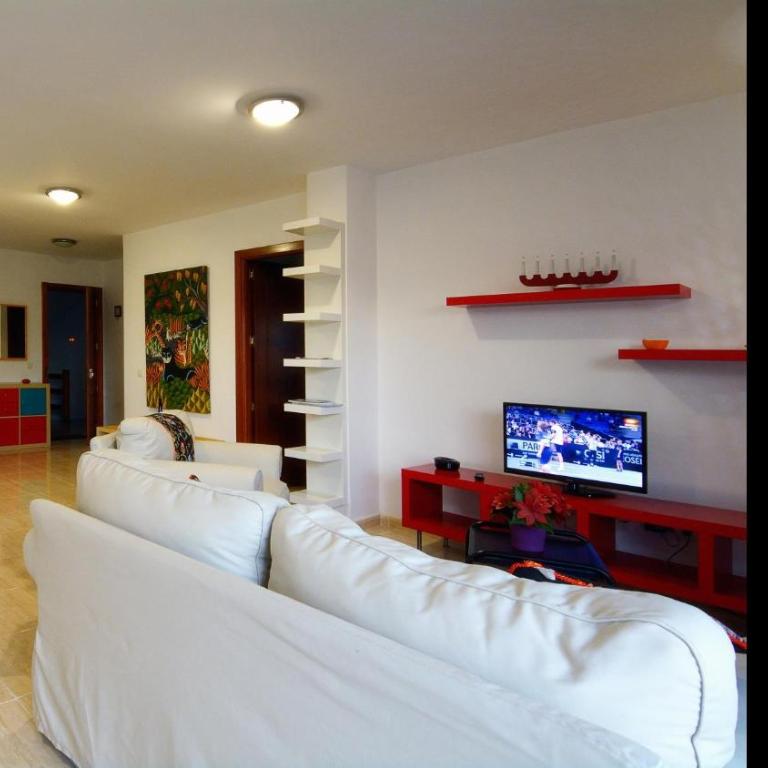 Apartment La Marina Sea Views with terrace By PVL - Apartamento - 44