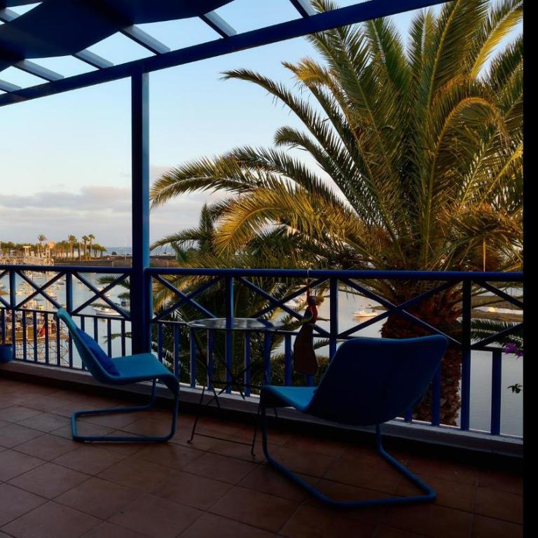 Apartment La Marina Sea Views with terrace By PVL - Apartamento - 51