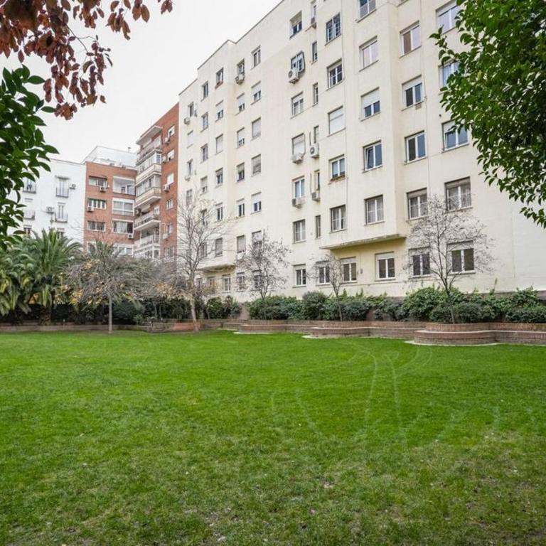 Renovated with pool -2Bedrooms 2Baths-Chamberí - Two-Bedroom Apartment - 38