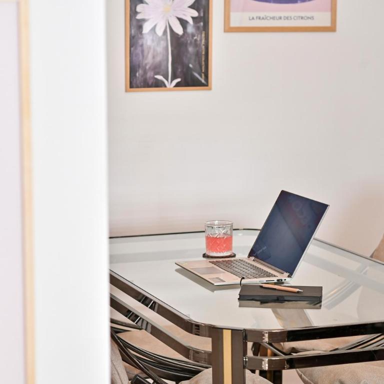 Modern Central Apartment - Free Private Parking - Apartman sa 1 Spavaćom Sobom - 33