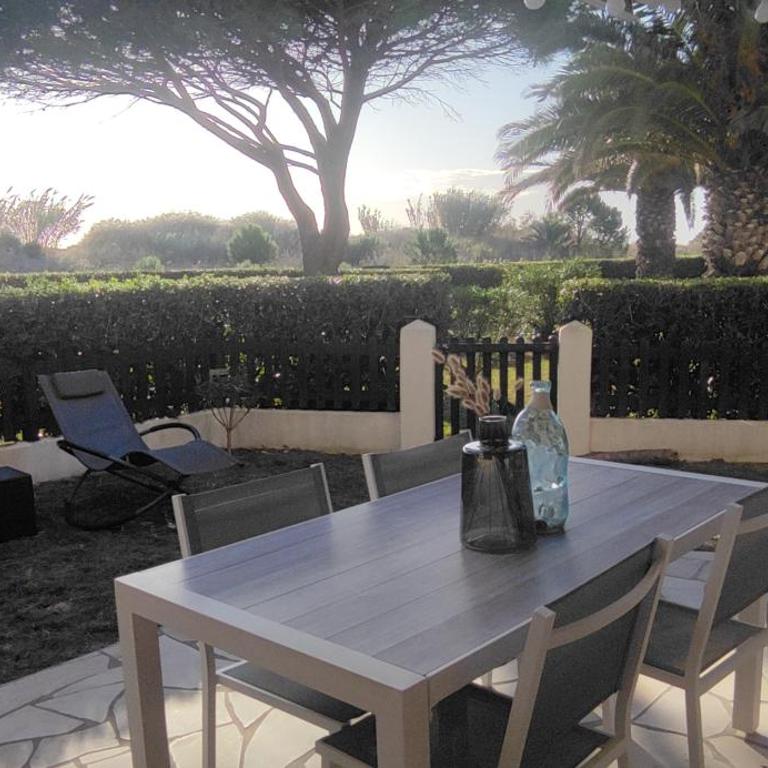 LES CAPITELLES 5 - Accès direct à la plage depuis le jardin - T2 avec cabine - 6 pers - jardin - Piscine - parking - Appartamento con 2 Camere da Letto - 5
