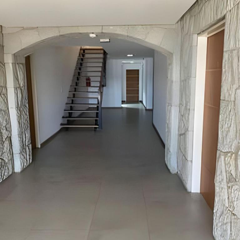 Vista lago Nahuel Huapi Depto. moderno c/cochera - Apartamento - 29