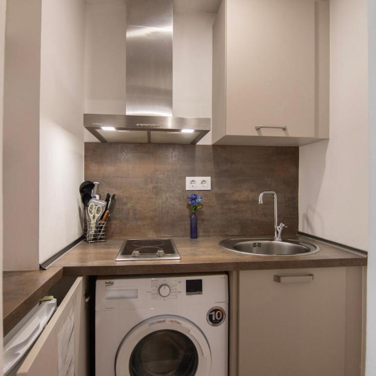 Gaudí Ramblas - Studio with Kitchen - 2