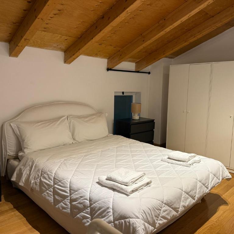 Kejsi Home - One-Bedroom Apartment - 1