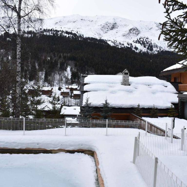 Studio skis aux pieds à Méribel – Centre, commerces à 100m, piscine estivale, ascenseur, casier à skis - Appartement 1 Chambre - 32
