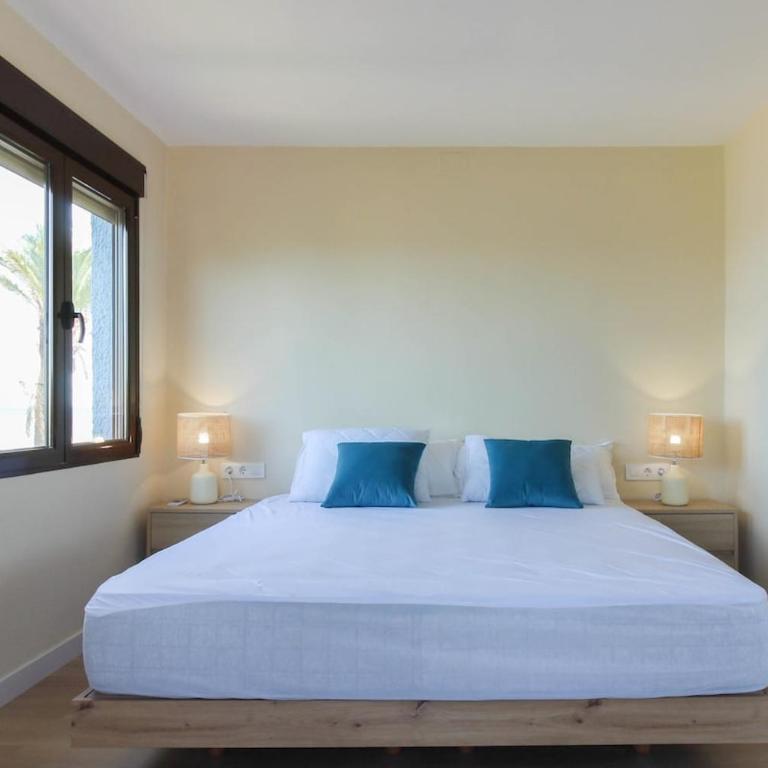 Casa Ained - Beachfront Luxury - Villa Deluxe - 11