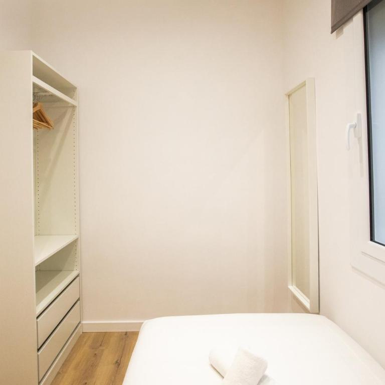 63IND1125- Brand new apartment - Three-Bedroom Apartment - High Floor - 25