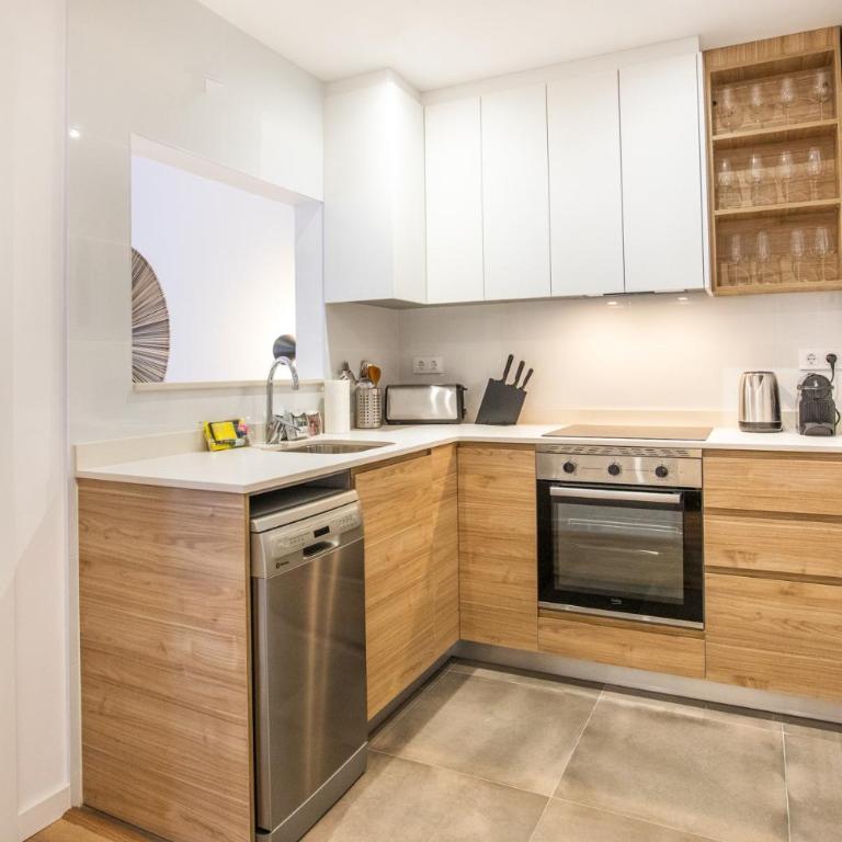63IND1125- Brand new apartment - Three-Bedroom Apartment - High Floor - 8