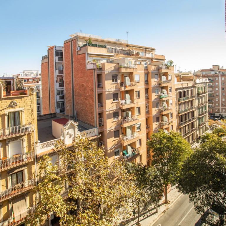 63IND1125- Brand new apartment - Three-Bedroom Apartment - High Floor - 15