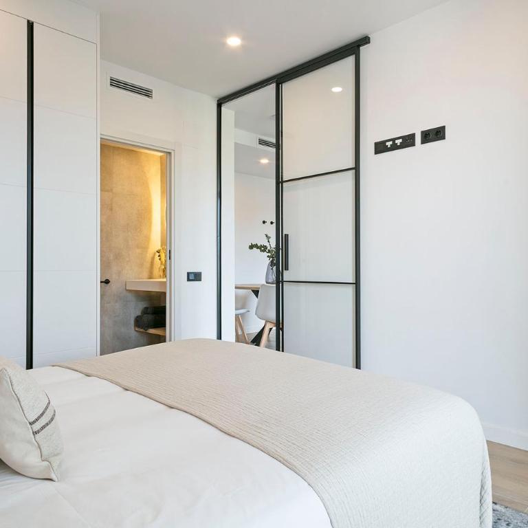 1 Bedroom Cozy Aparment Joan Austria - One-Bedroom Apartment - 12