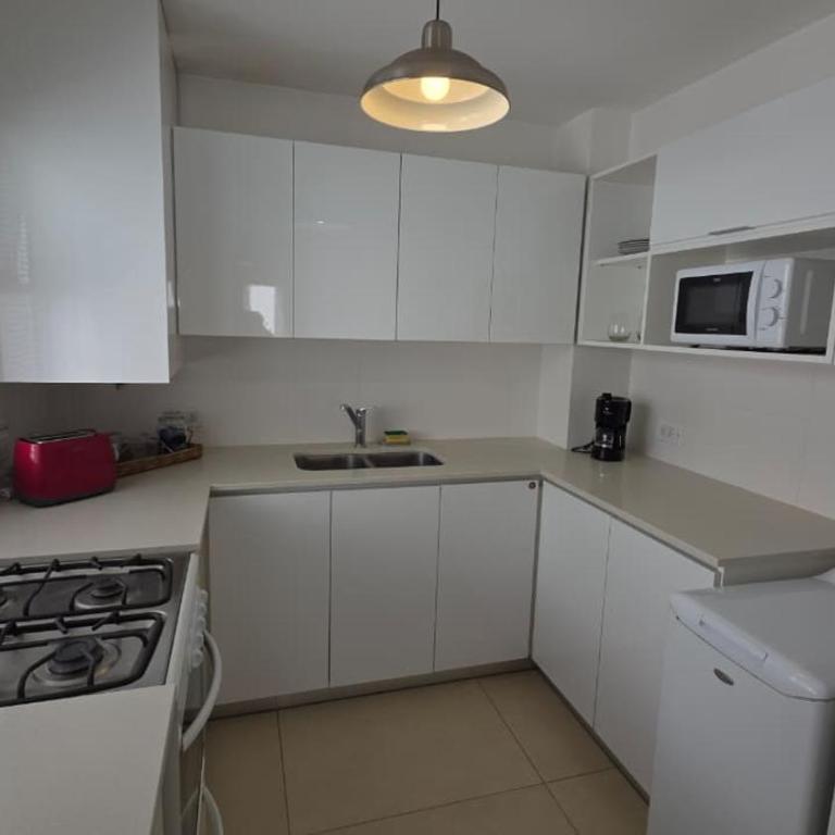 Depto 3 ambientes zona Güemes - Apartamento de 2 dormitorios - 10