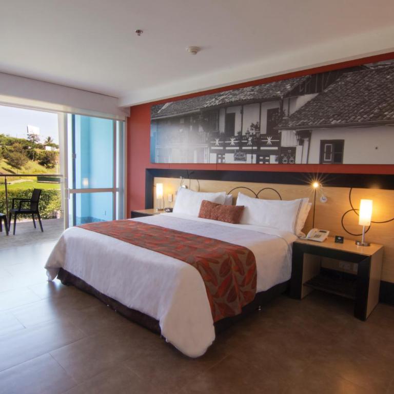 Sonesta Hotel Pereira - Habitación con cama extragrande. - 1