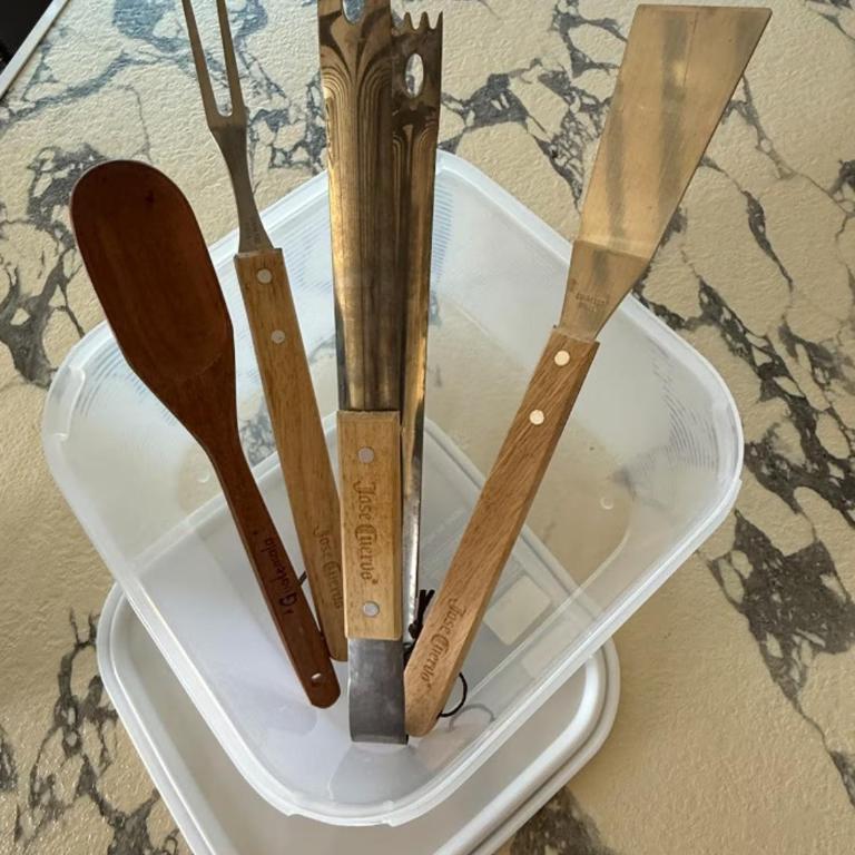 Chalet Saint Lawrence GDL - Habitación con cama extragrande y vistas a la montaña - 22