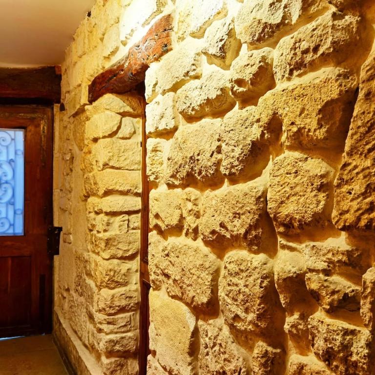 Studio Near Metro & Marais & Hotel de Ville & Seine - One-Bedroom Apartment - 12