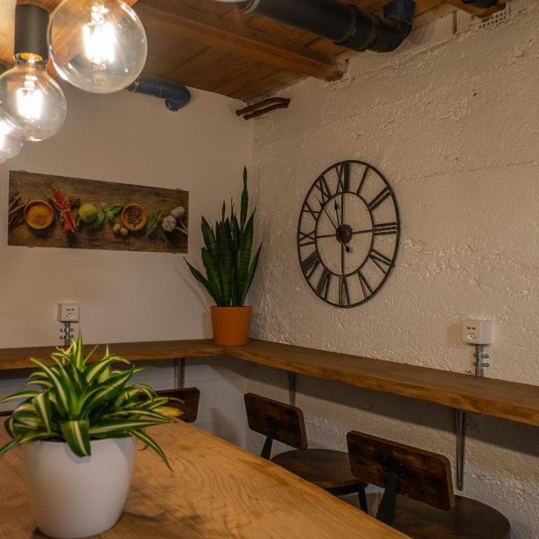 Naturfreunde Hostel Grindelwald - Einzelbett im gemischten Schlafsaal mit Gemeinschaftsbad - 12