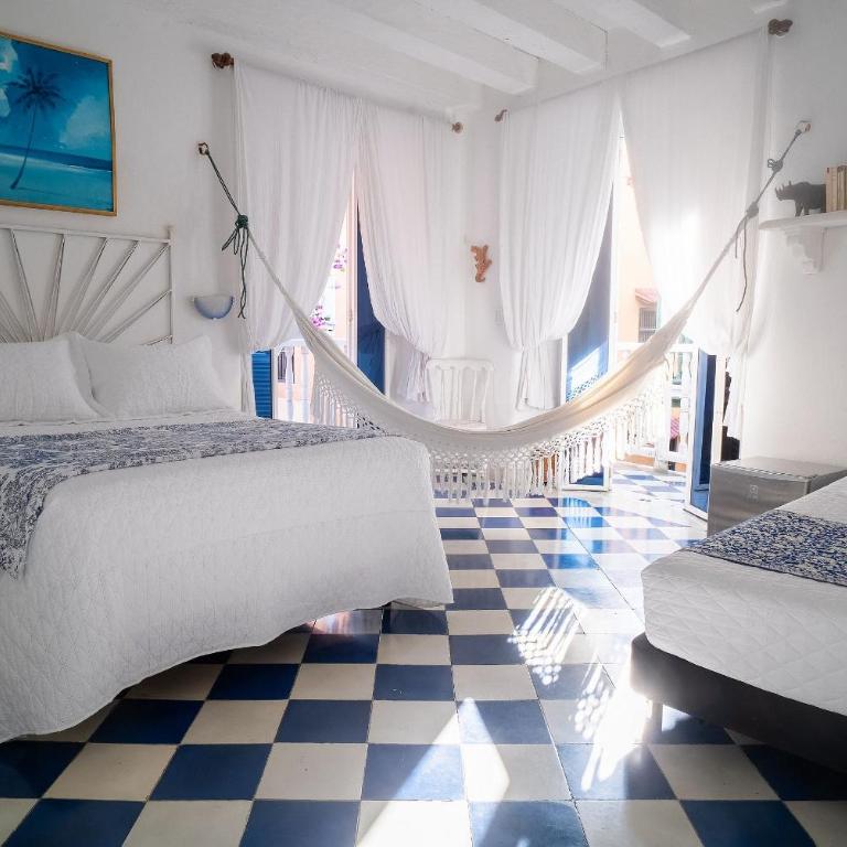 Colonial Boutique House in the Historic Center - Double Room with Park View - 28