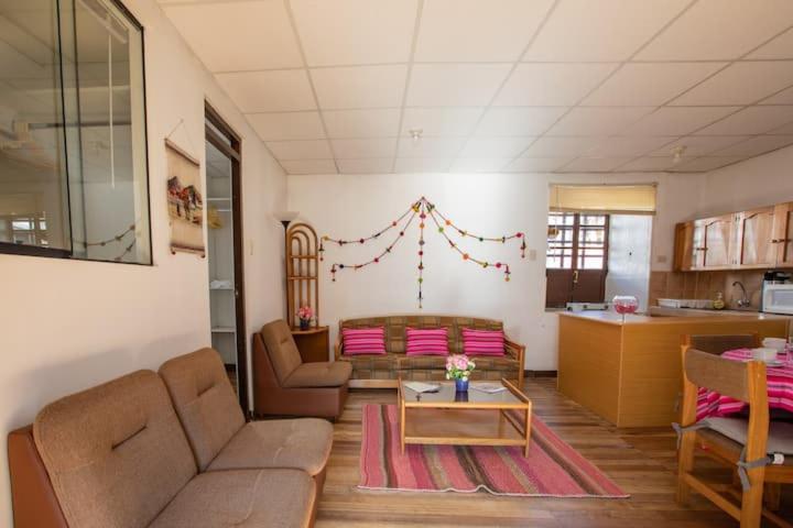Departamento a 2 cuadras de la Plaza de Armas - Two-Bedroom Apartment - 1