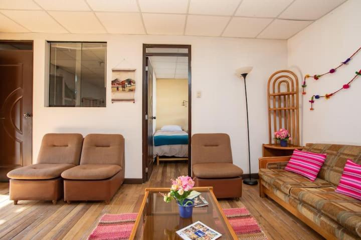 Departamento a 2 cuadras de la Plaza de Armas - Two-Bedroom Apartment - 8