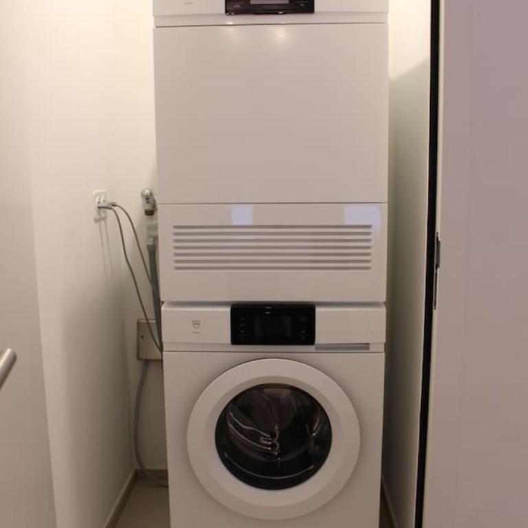 Mountain View Luxury Apartment at Interlaken West Station with Balcony, AC and BBQ - Apartment - 24