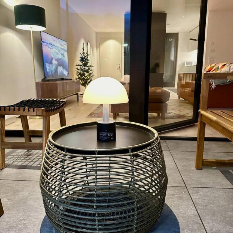 Mountain View Luxury Apartment at Interlaken West Station with Balcony, AC and BBQ - Apartment - 26