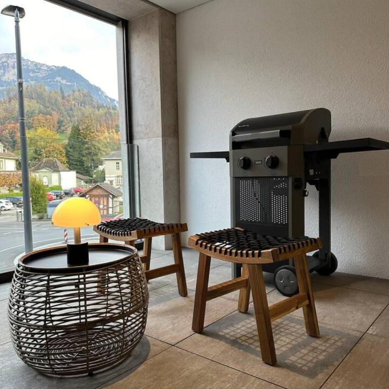 Mountain View Luxury Apartment at Interlaken West Station with Balcony, AC and BBQ - Apartment - 38