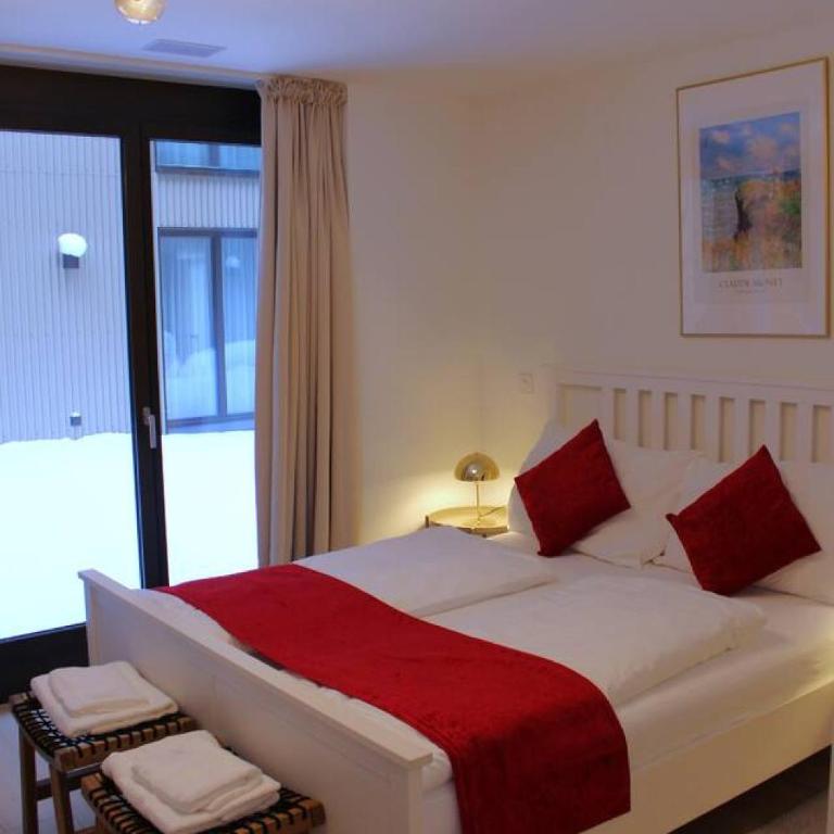 Mountain View Luxury Apartment at Interlaken West Station with Balcony, AC and BBQ - Apartment - 51