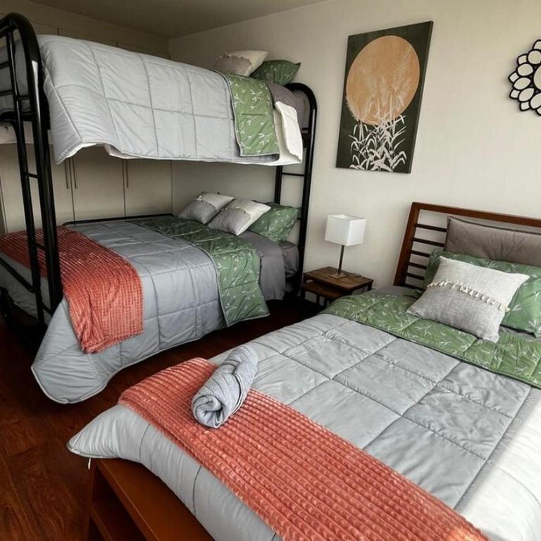 Comfortable apartment for 3 to 6 near Carolina and Quicentro - Two-Bedroom Apartment - 4