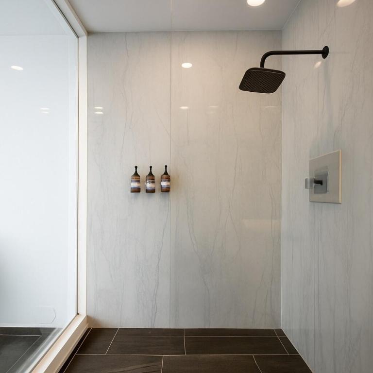 Luxury PH Private Pool and Roof 13 pax steps 5av Beach - Three-Bedroom Apartment with Private Pool - 4