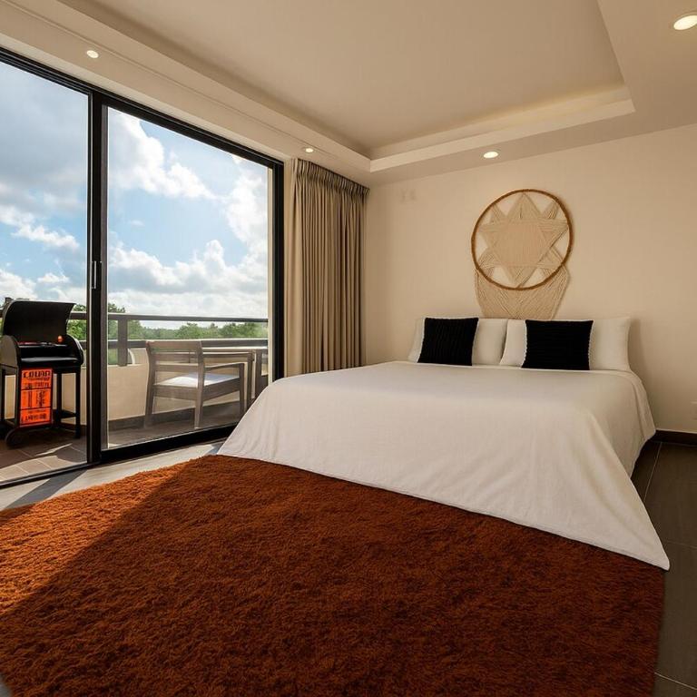 Luxury PH Private Pool and Roof 13 pax steps 5av Beach - Three-Bedroom Apartment with Private Pool - 14